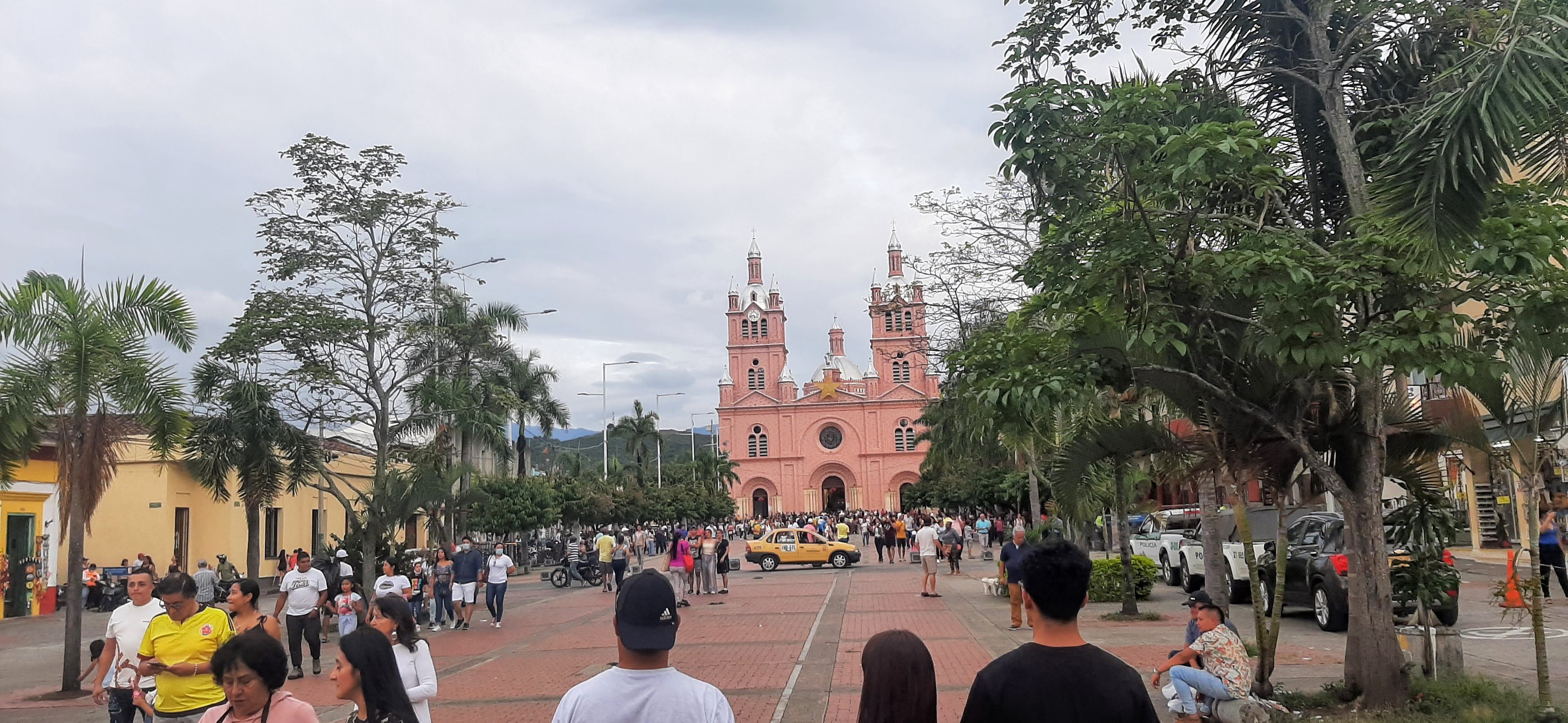 basilica del señor de los milagrs de buga